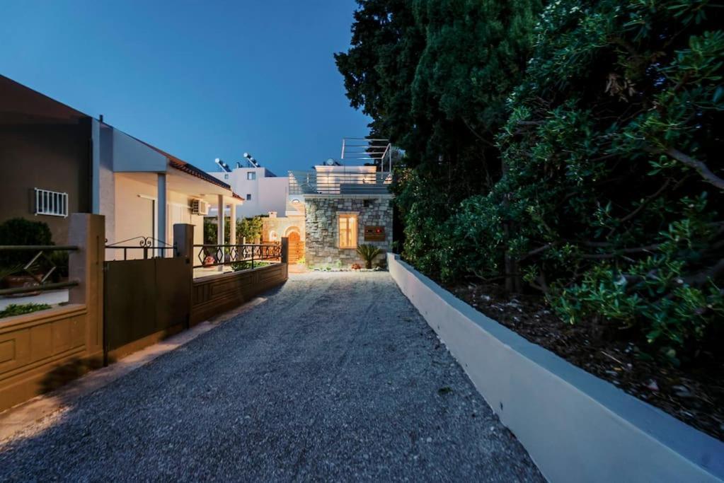 Myrovolos Luxury Eneida's House *