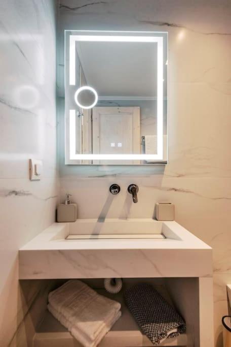 Ferienhaus Myrovolos Luxury Eneida's House